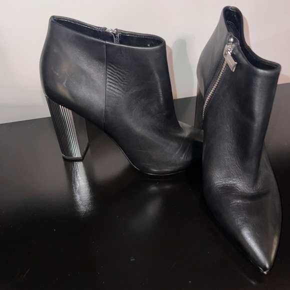 Michael Kors Paloma Bootie - Picture 2 of 7